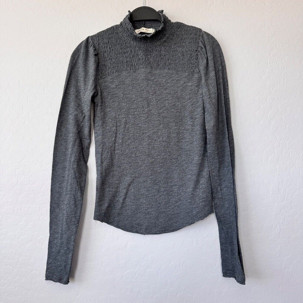 We The Free Smocked Mock Neck Long Sleeve Top Gray Casual‎ Tee Size Small